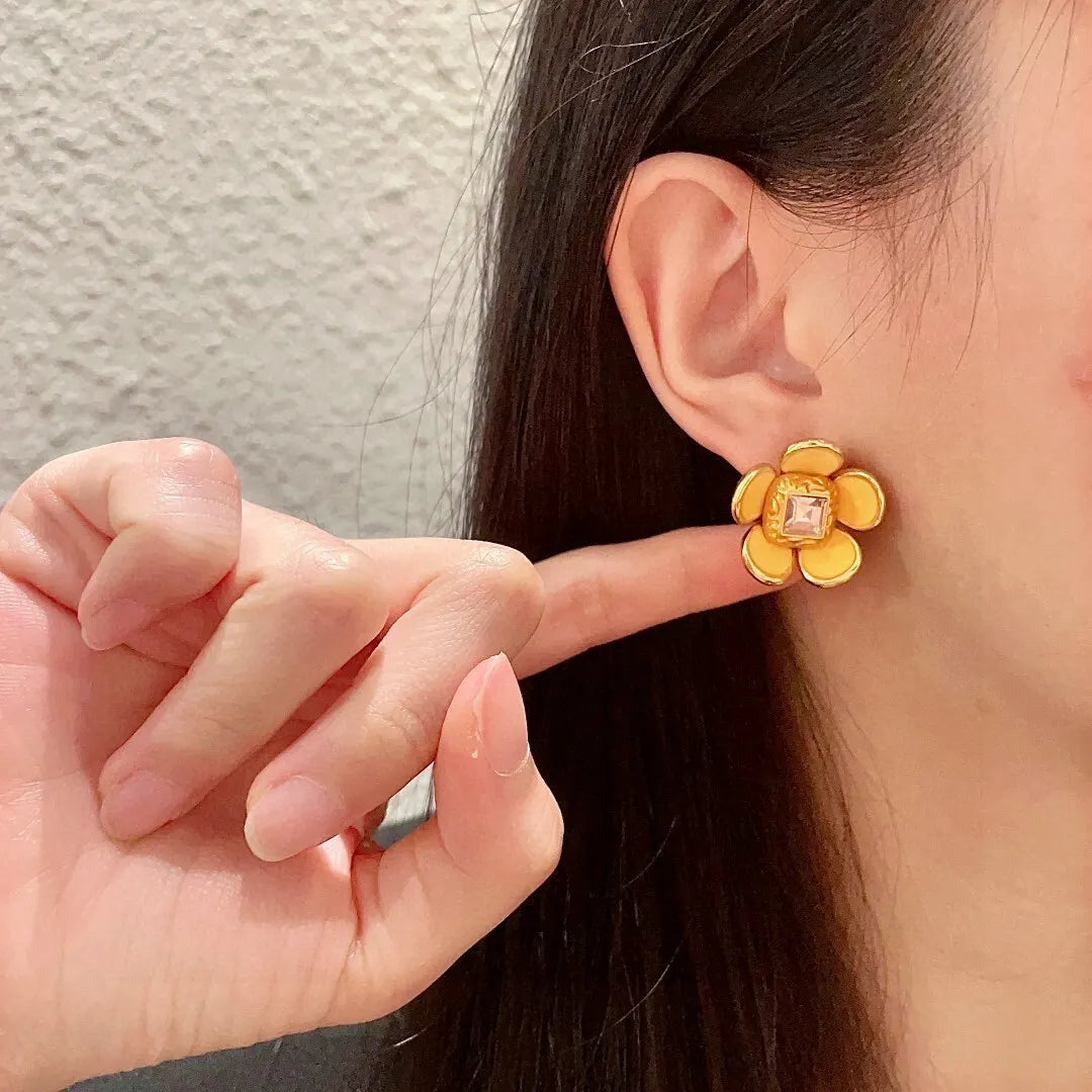 Vintage Gold Flower Earrings Crystal Center - Designer Style