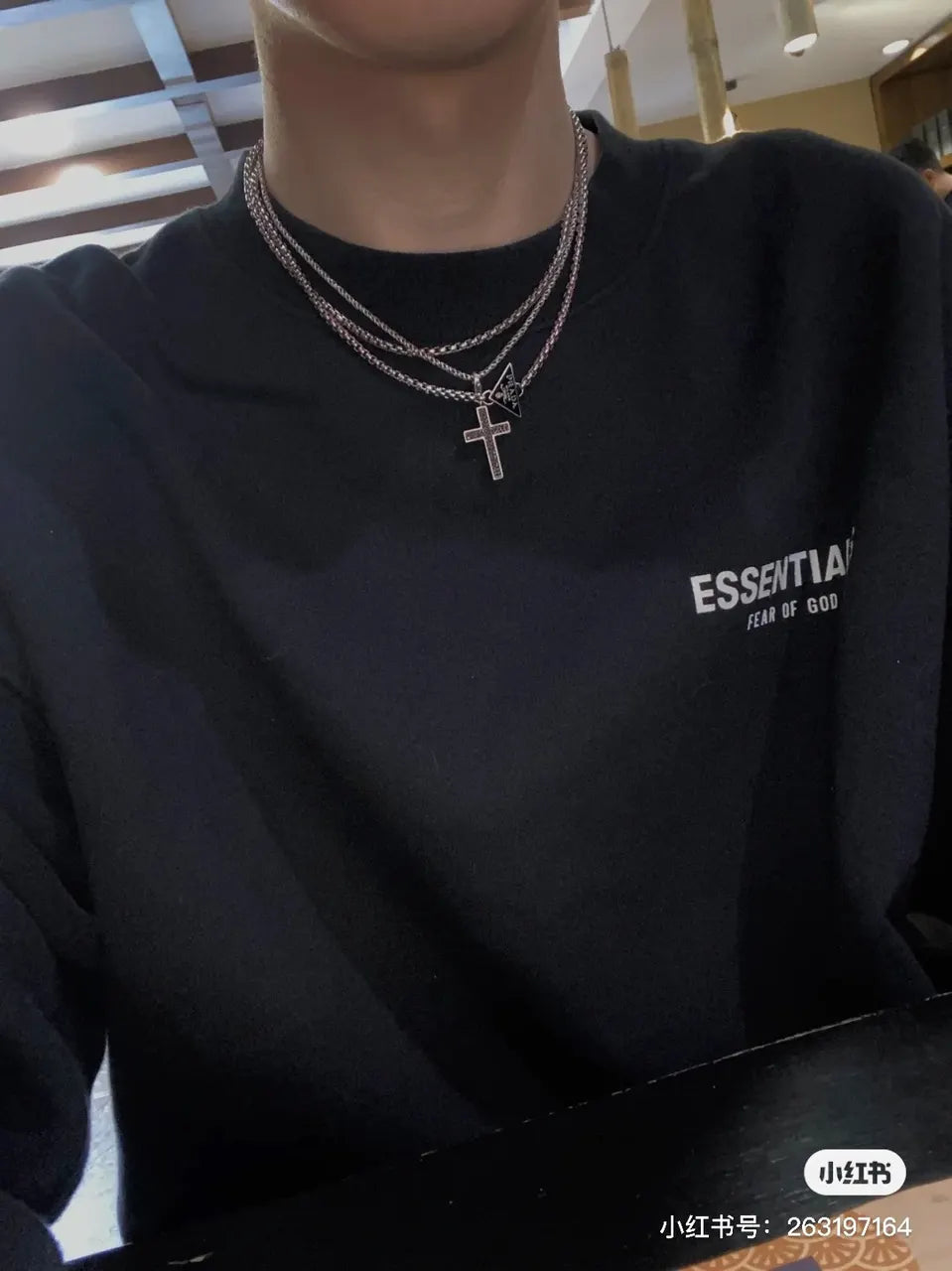 Layered Silver Chain Necklace Cross Pendant - Modern Style