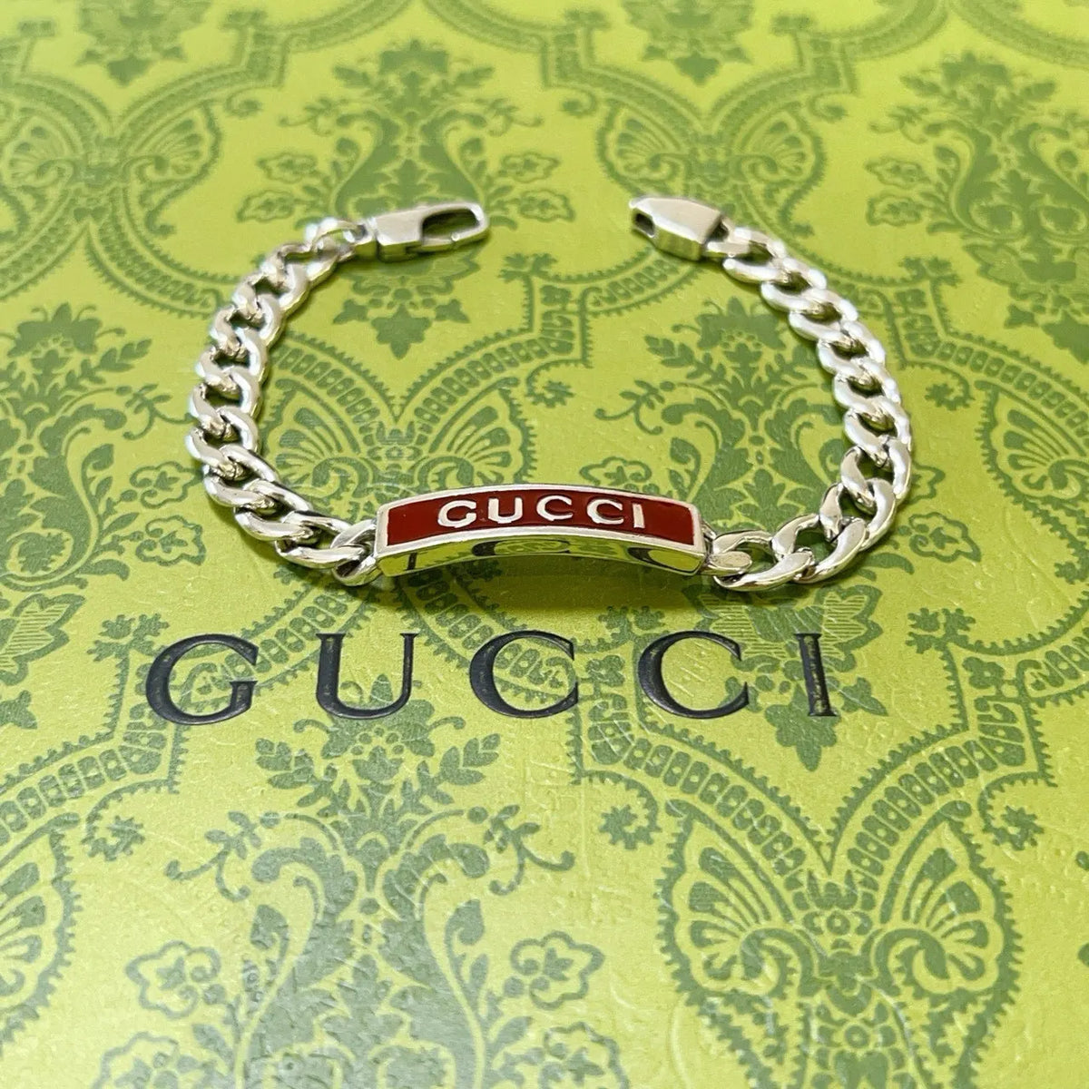 Gucci Silver Chain Bracelet with Red Enamel Detail