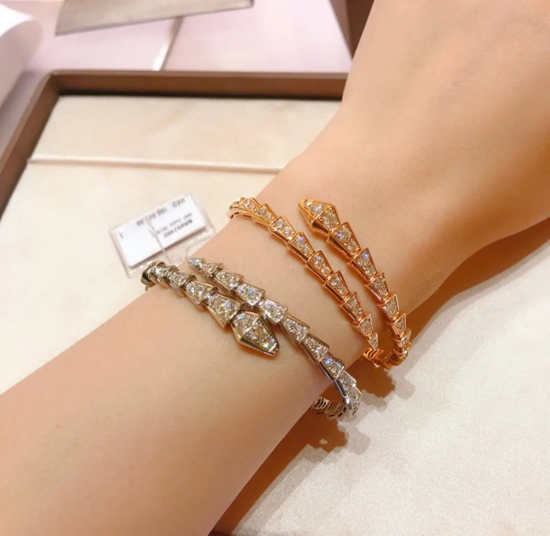 Serpent Sparkle: Premium Diamond Bracelet