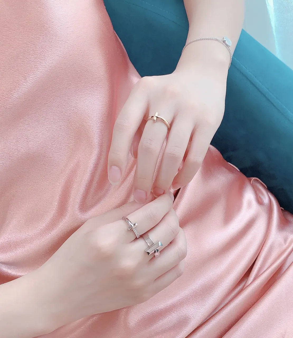 Tiffany T Gold Cross Ring - Minimalist Design