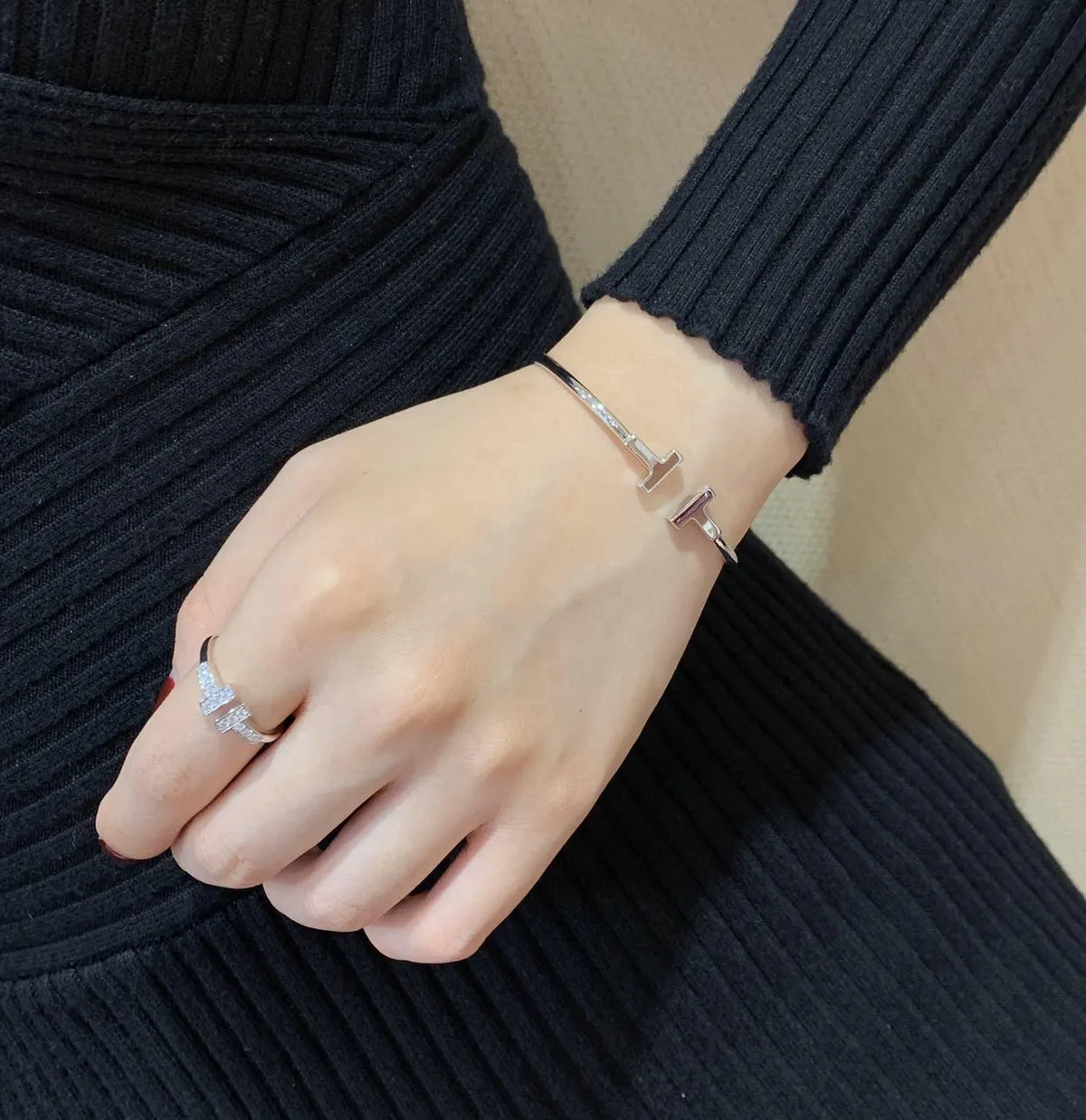 Premium T-Bar Bracelet - Elegant & Timeless Design