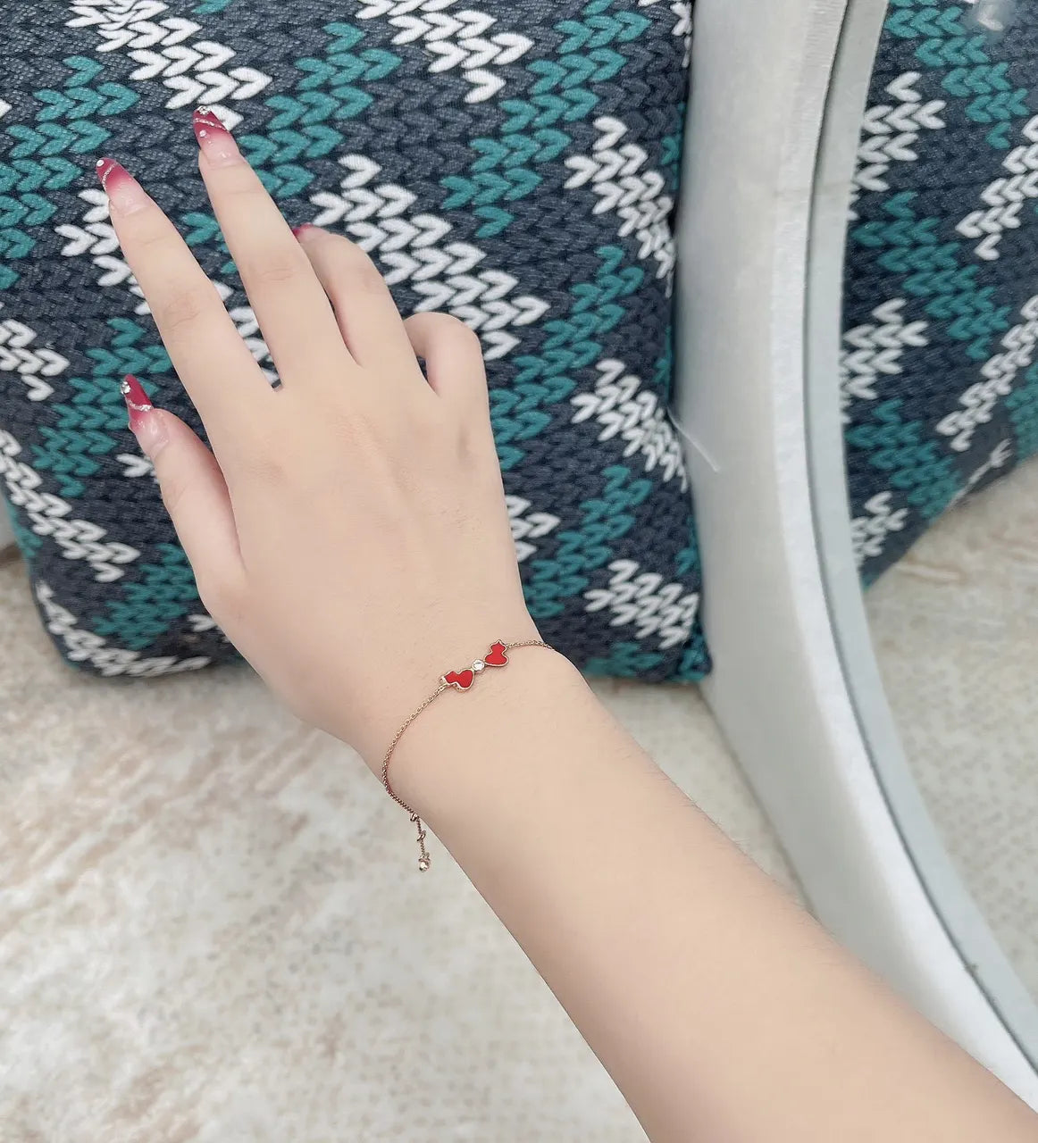 Premium Red Bow Bracelet - Delicate Elegance