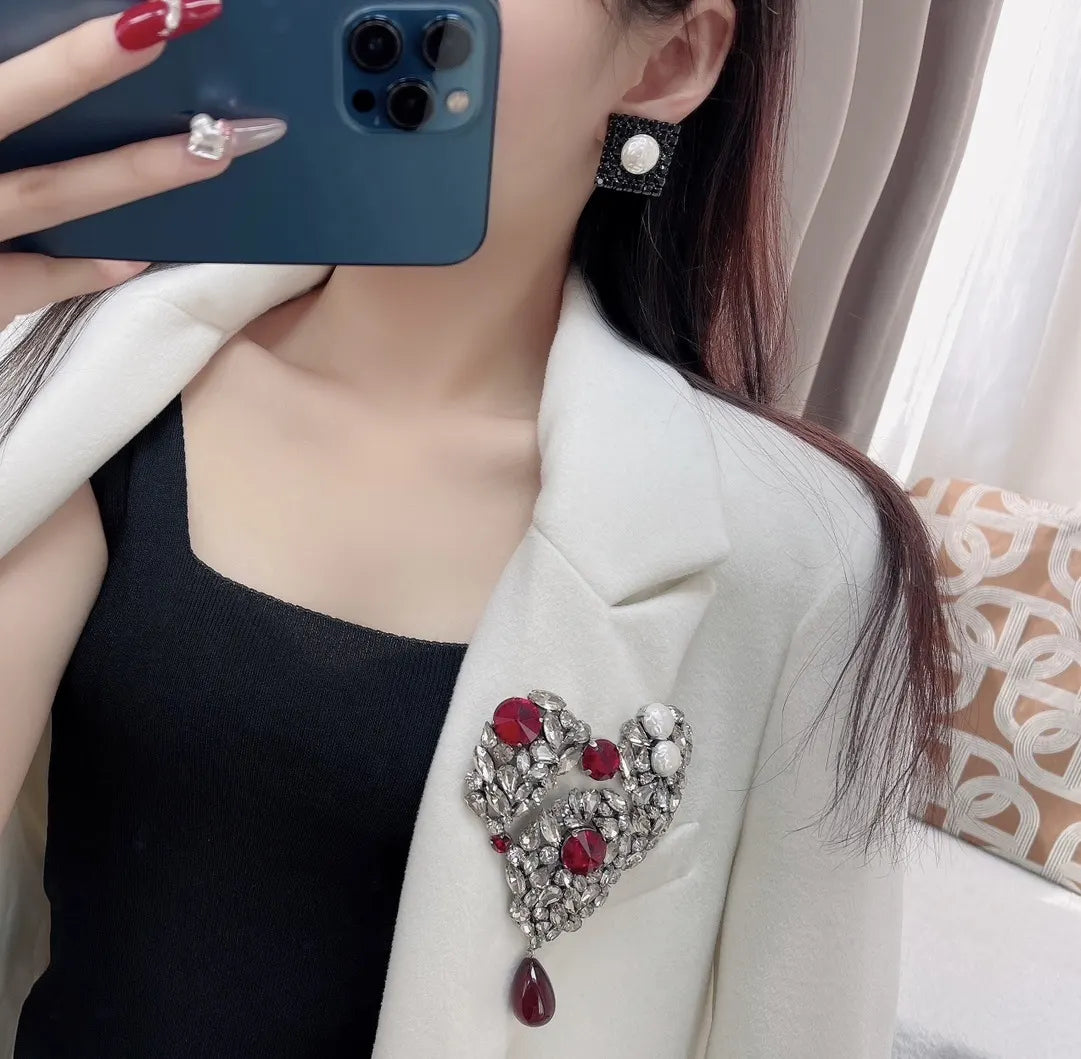 Crystal Heart Red Gemstone Brooch - Sparkling Fashion Pin