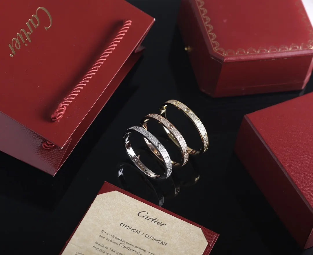 Cartier Premium Bracelet - Luxury & Timeless Design