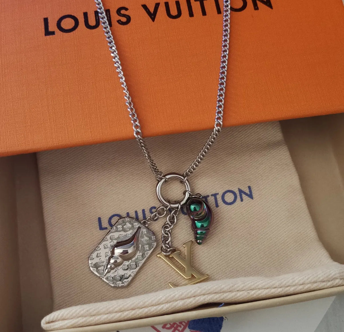 Louis Vuitton Silver Shell Necklace - Louis Vuitton Silver Shell Charm