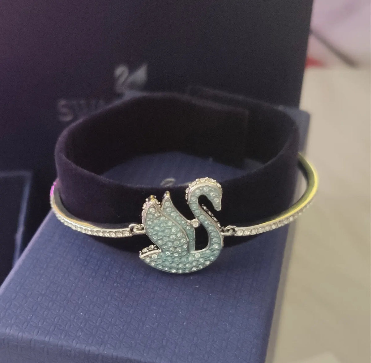 Swarovski Swan Bangle - Premium Crystal Bracelet
