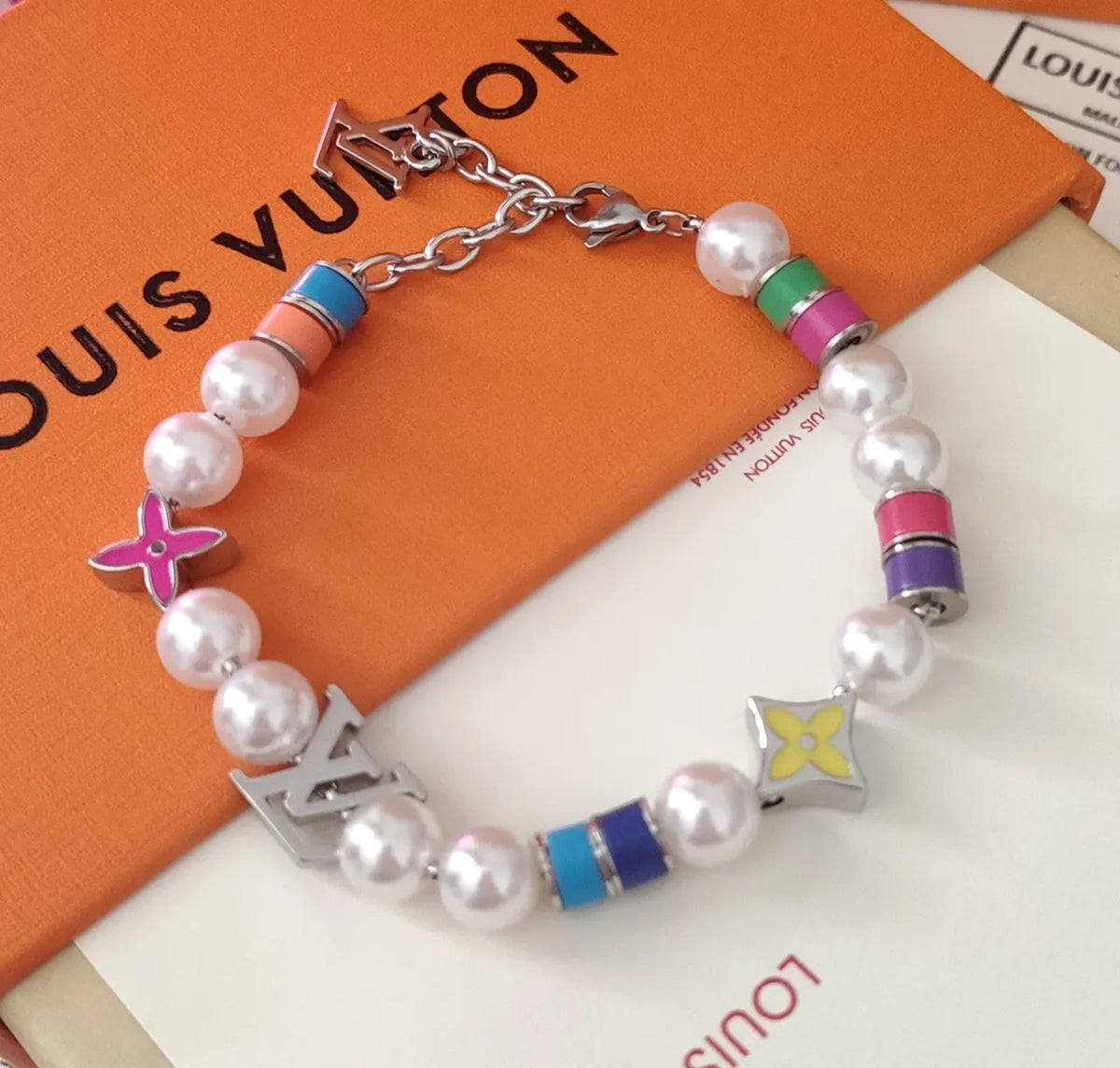 Pearl & LV Charm Bracelet - Premium Quality