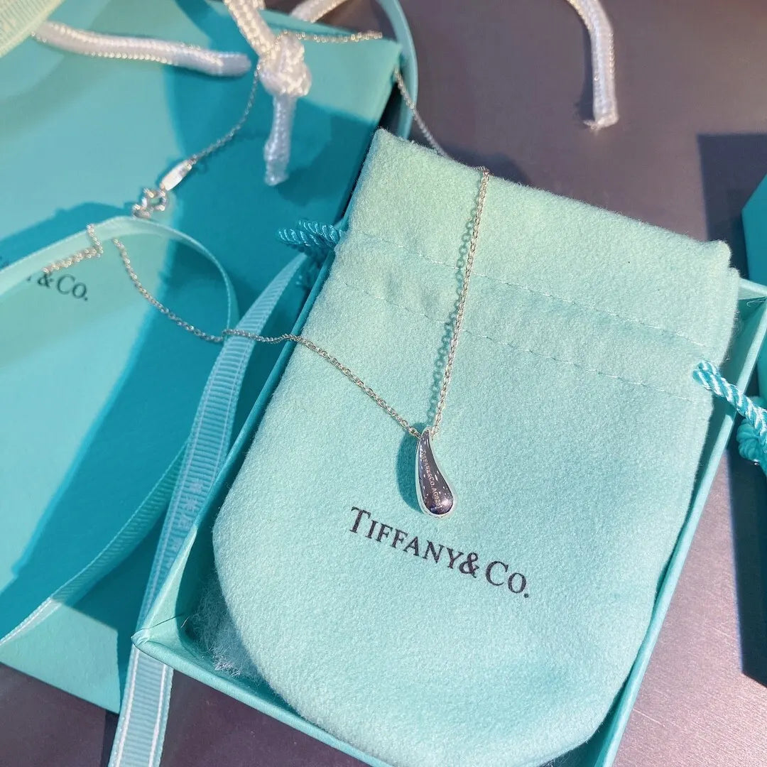 Tiffany Silver Teardrop Pendant Necklace - Elegant Design