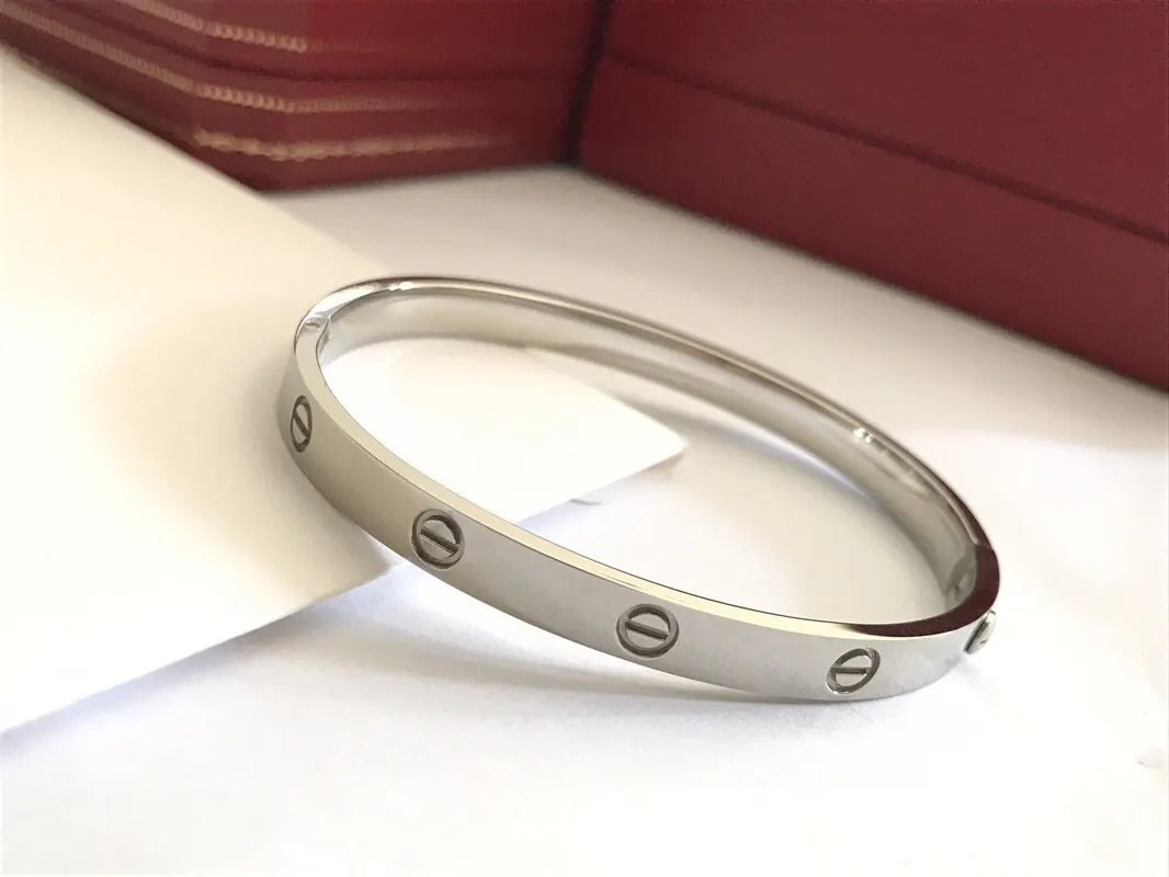Premium Silver Love Bracelet - Timeless Elegance