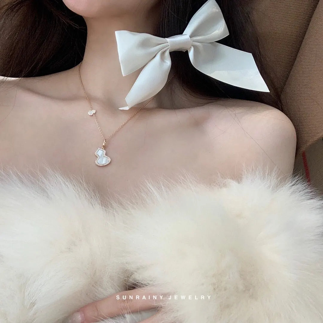 Sunrainy Rose Gold Mother of Pearl Necklace - Elegant Design