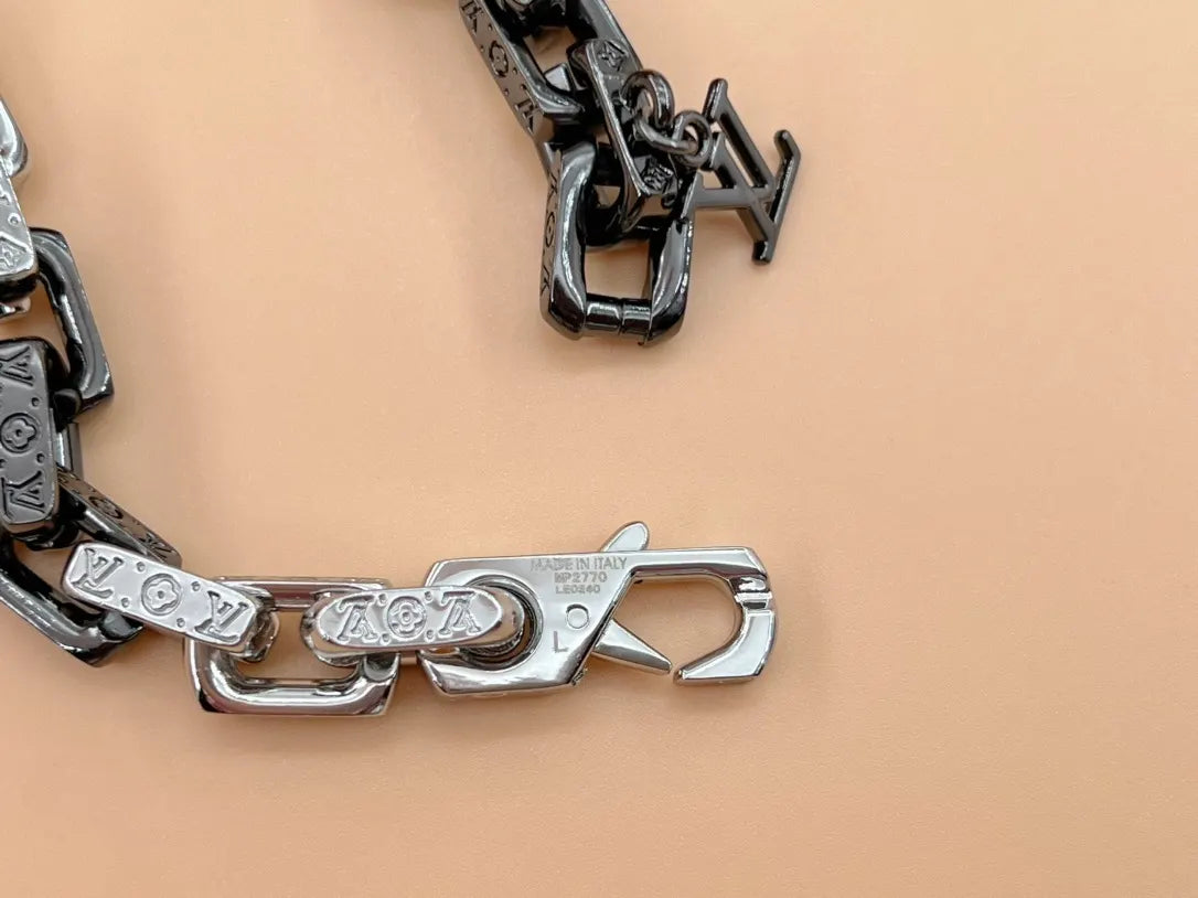 Louis Vuitton Silver Chain Links Necklace - Colorful Accent