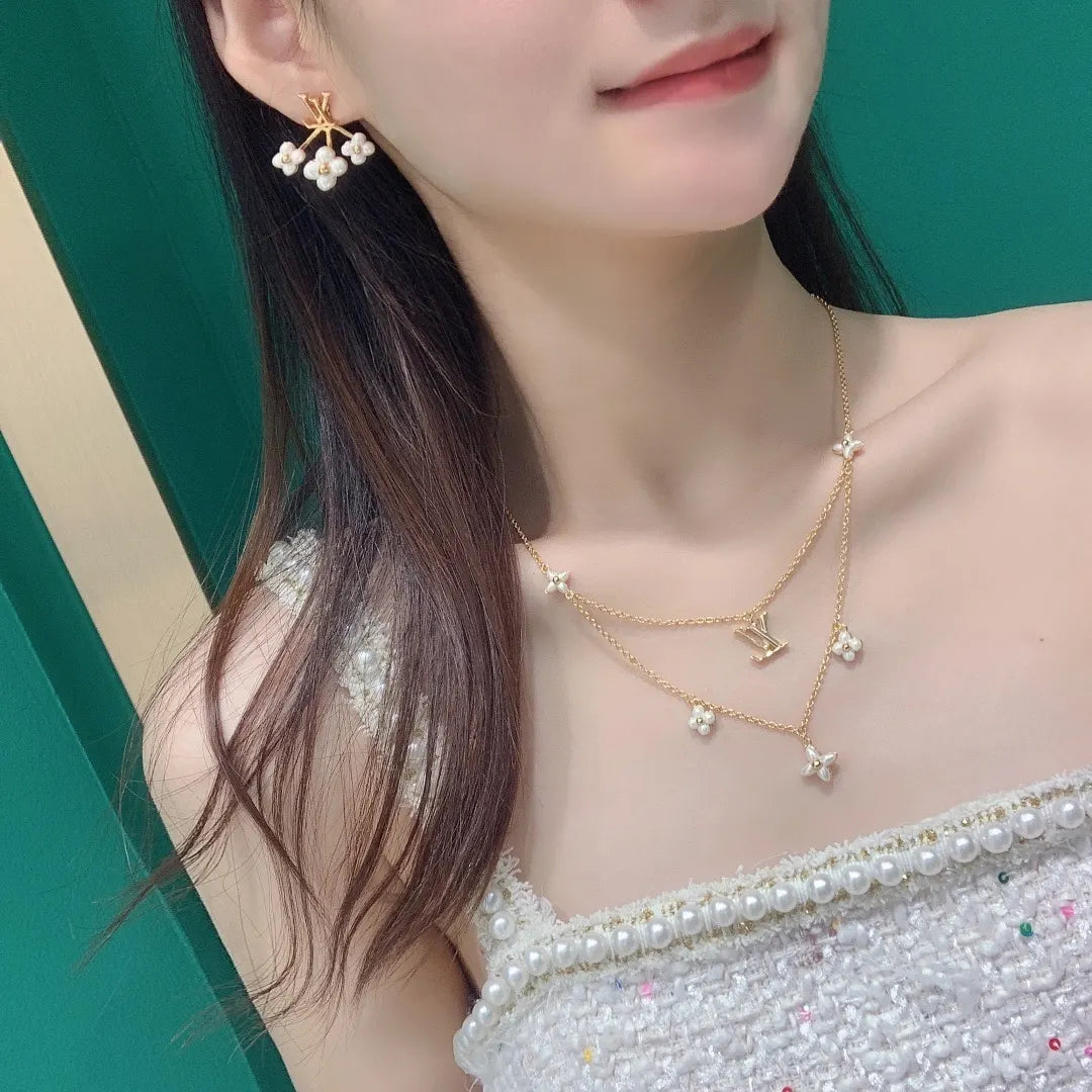 gold Louis Vuitton Flower Charm Necklace - Louis Vuitton Gold Flower