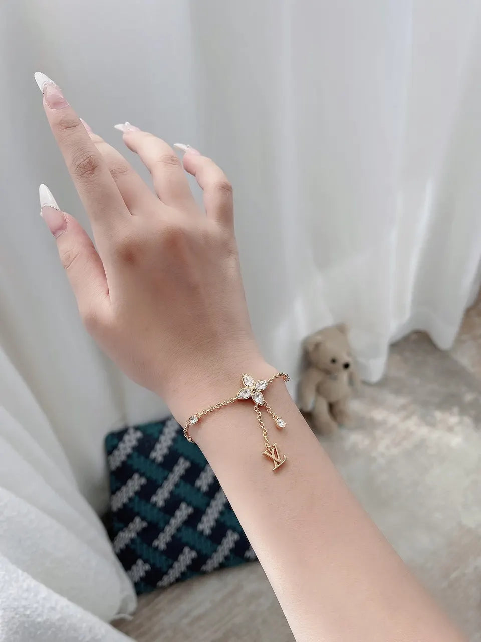 Luxury Flower Charm Bracelet - Premium Quality