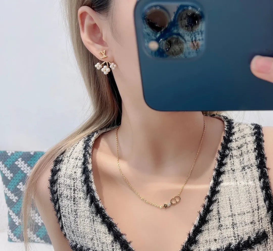 LV Gold Pearl Cluster Earrings - Louis Vuitton Blossom Studs