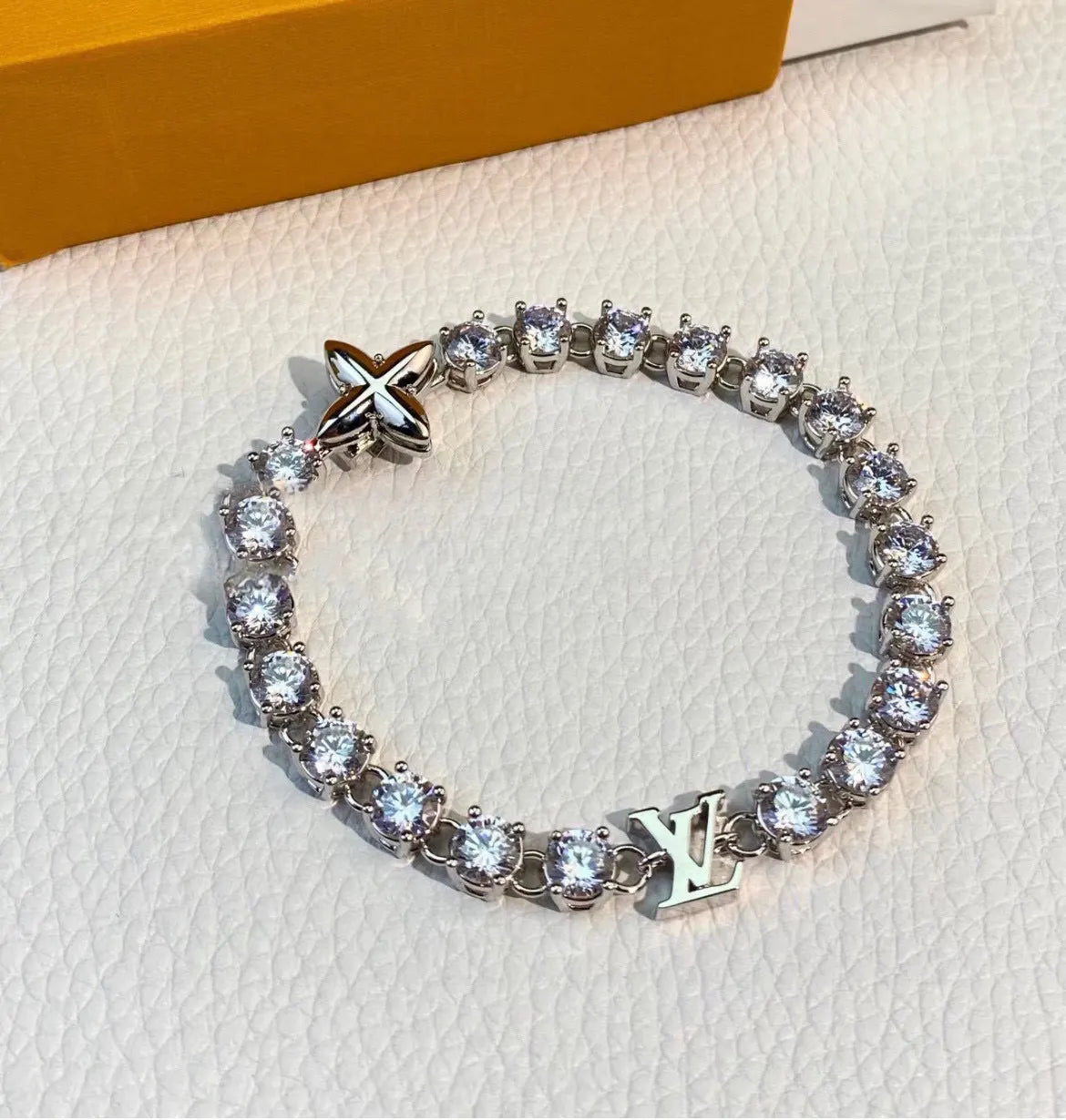 Sparkling Crystal Bracelet - Premium Luxury