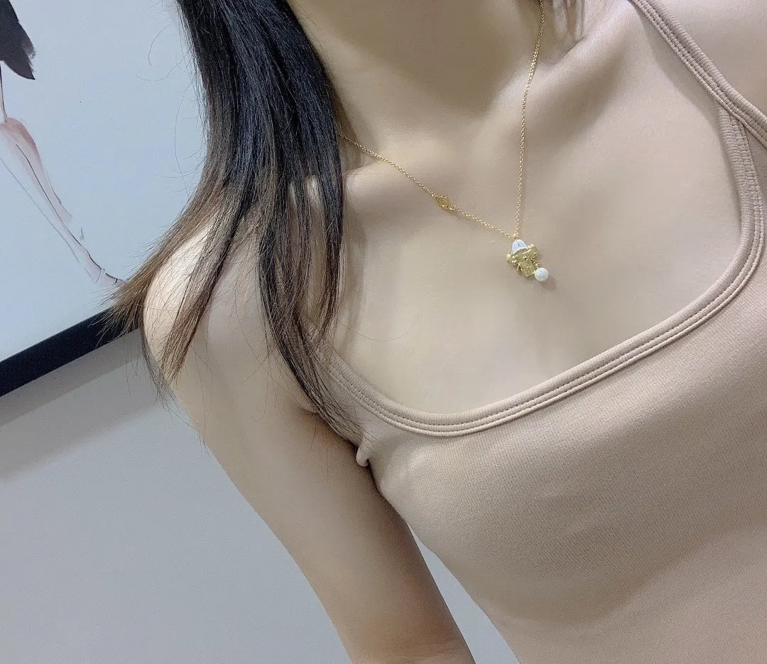 Louis Vuitton Gold Flower Pearl Necklace - Elegant Charm