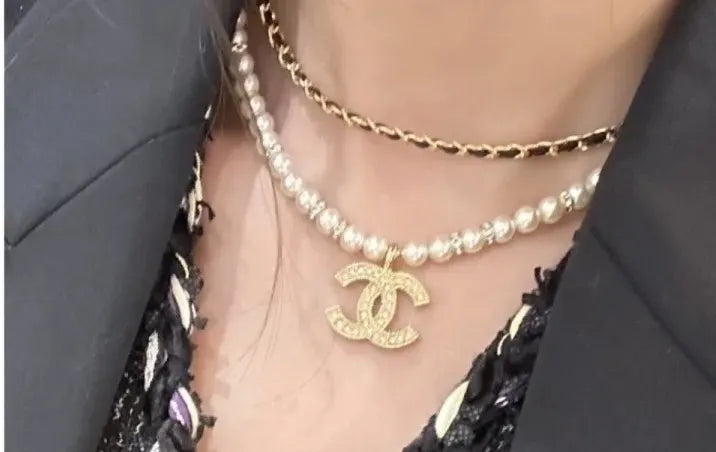Chanel Pearl CC Pendant Necklace - Gold Interlocking Logo