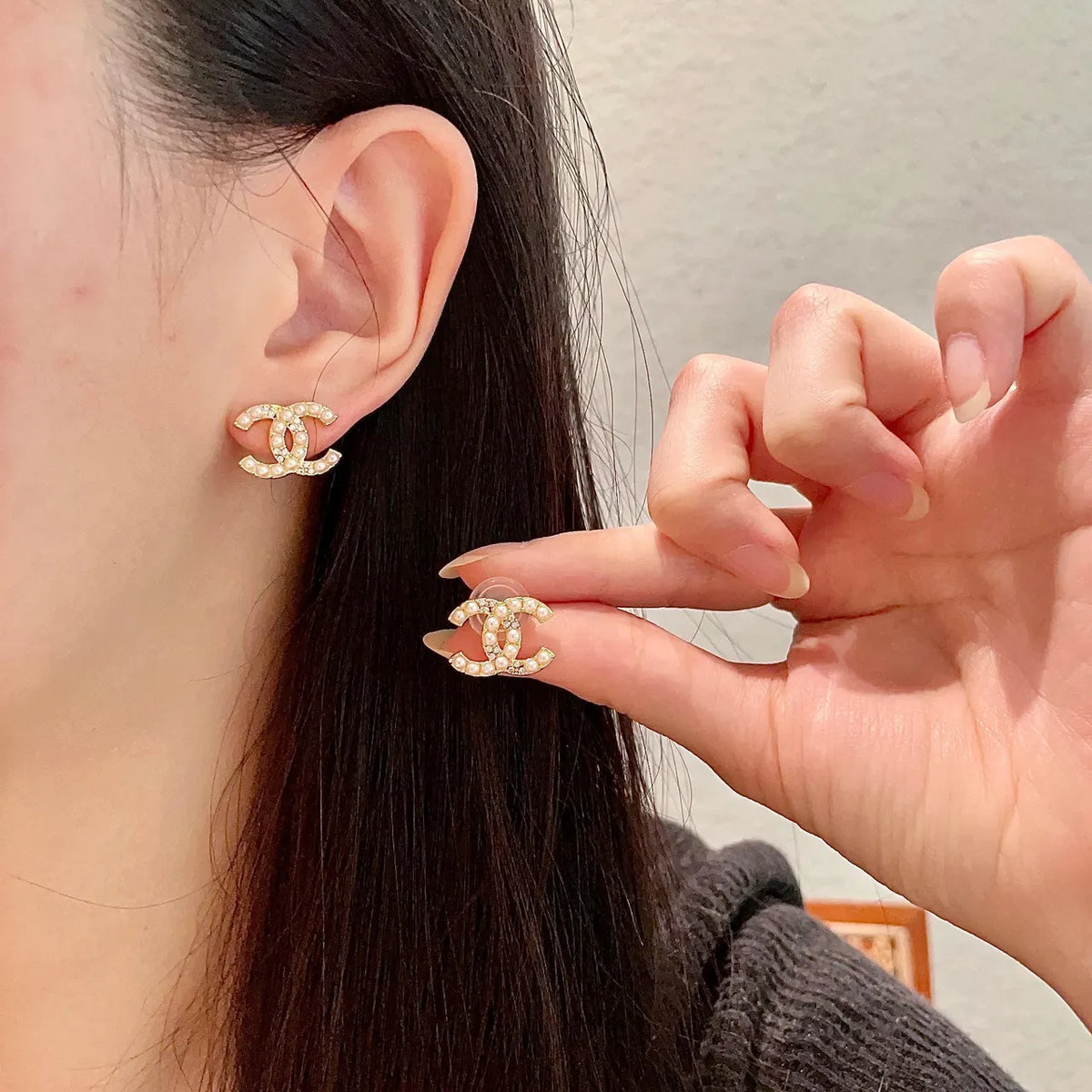Chanel Gold CC Pearl Earrings - Chanel Gold CC Logo Pearl Stud