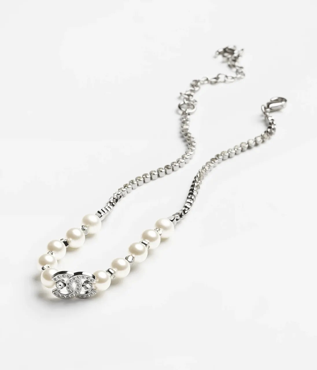 elegant Chanel Silver Pearl CC Logo Necklace - Chanel Silver Pearl CC
